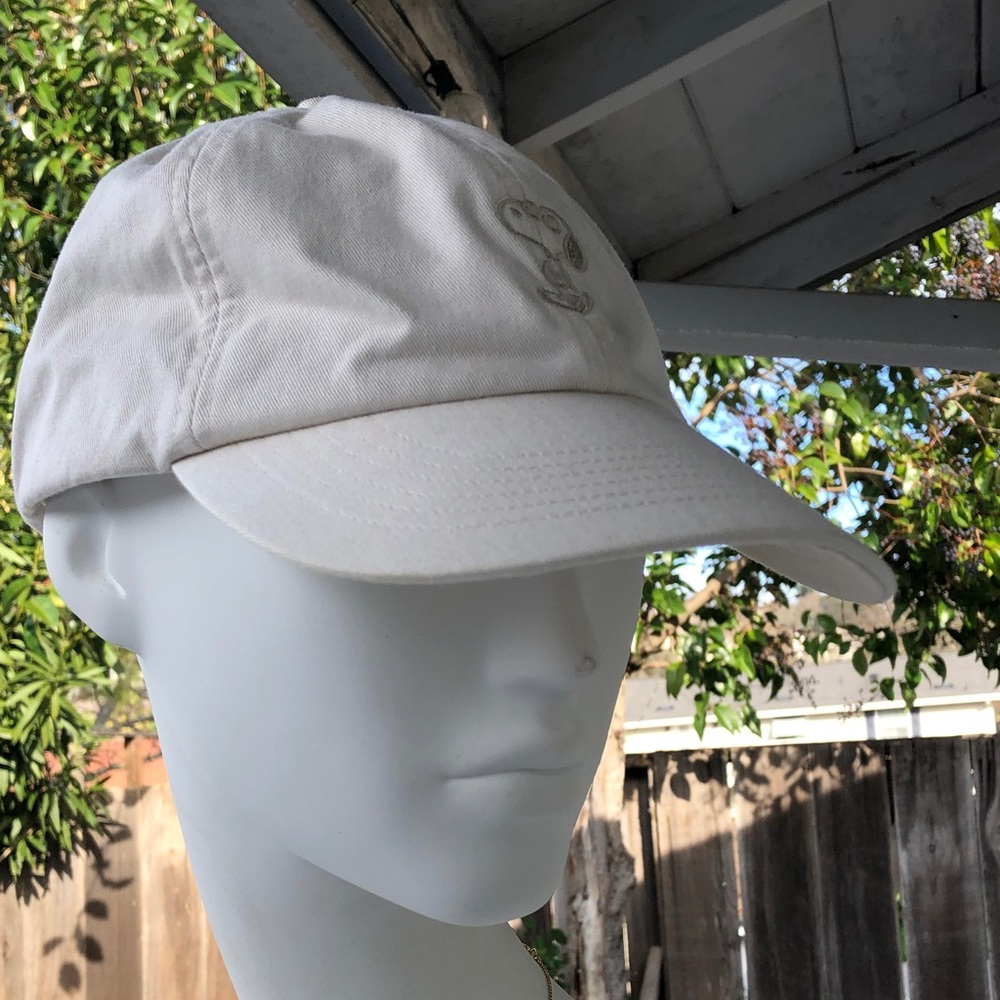 Uniqlo Off White Snoopy Baseball Cap